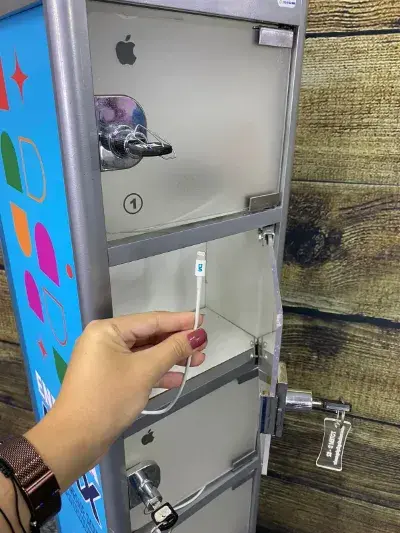 Totem Carregador de Celular para Eventos